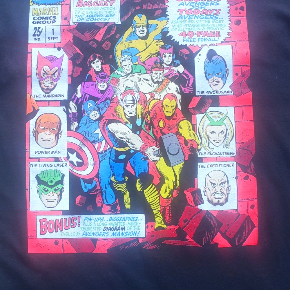 Vintage MARVEL POSTER T-Shirt Short Sleeve